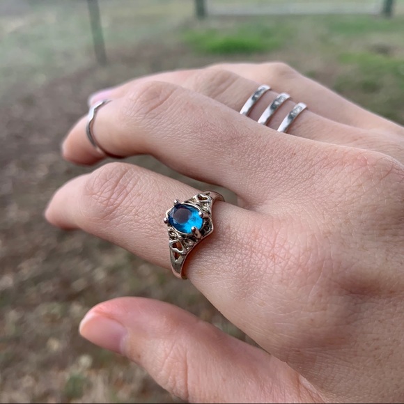 ❣️SOLD❣️Antique Sterling Silver Blue Stone Ring - Picture 6 of 6